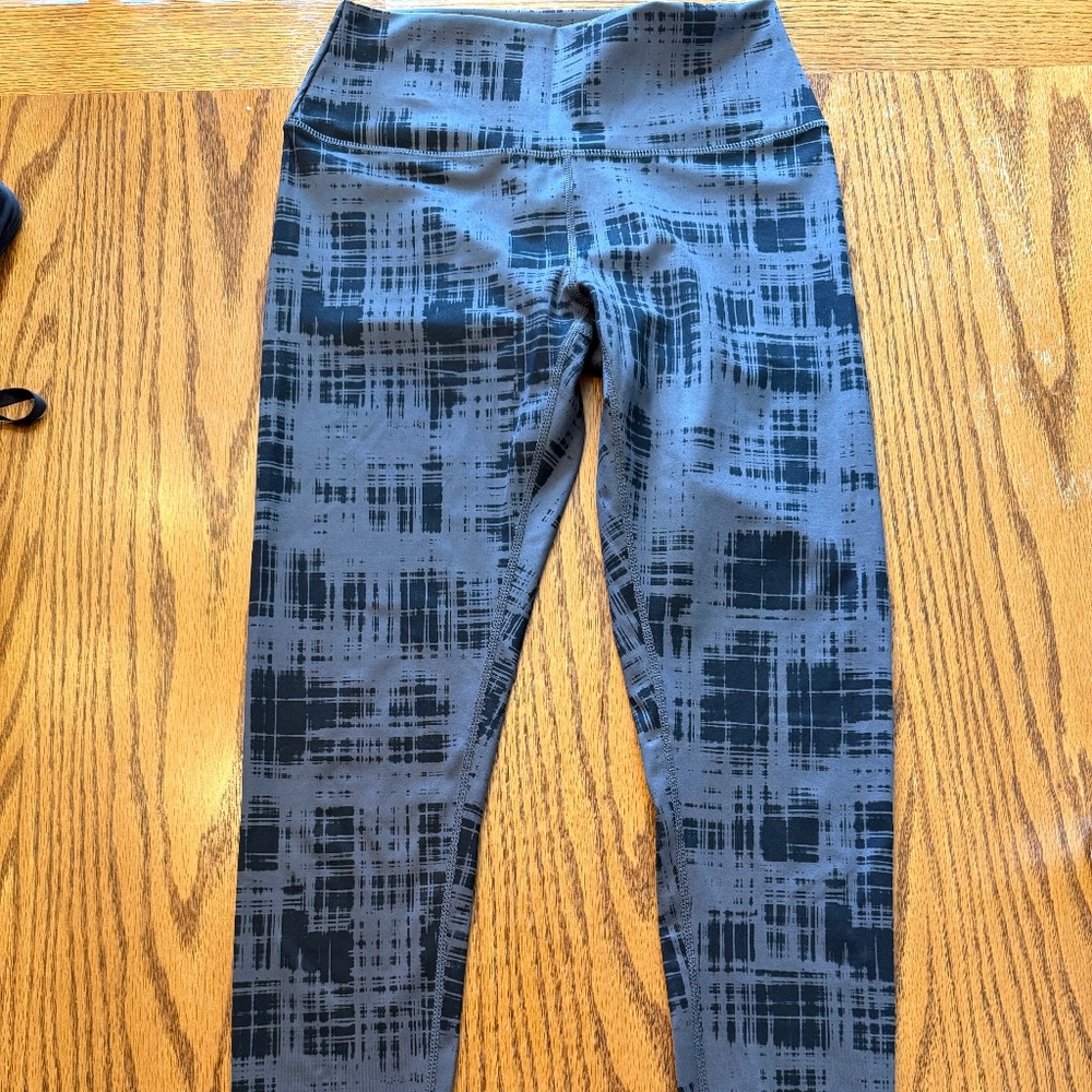 Zella Grey & Black Leggings - Excellent Condition, Size M